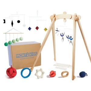 Montessori play kit for 0-3 months